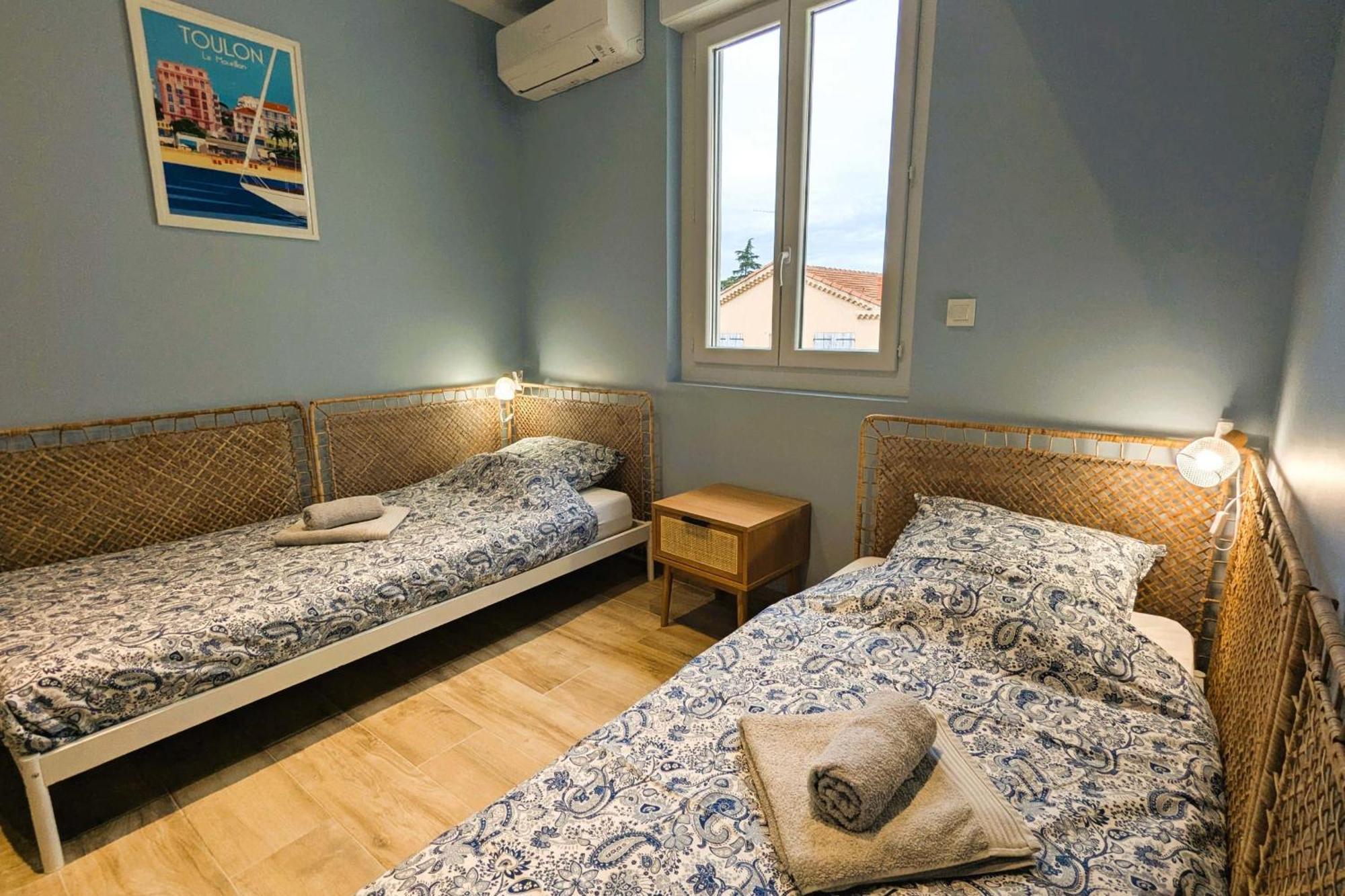 Appartement Penthouse With Large Terrace Near Beaches *